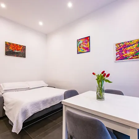 Le Porte Di Partenope Bed & Breakfast *
