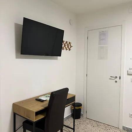 Le Del Nonno Luigi Guest house *