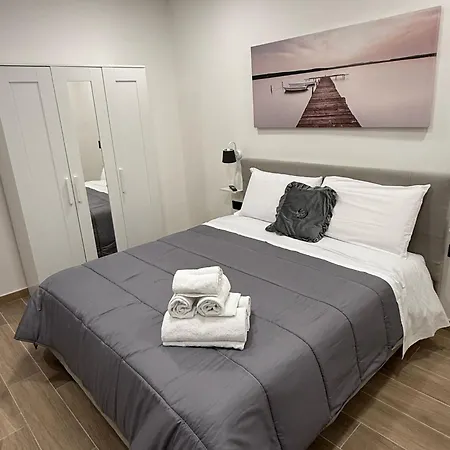 Residenza Trinita Guest house Naples
