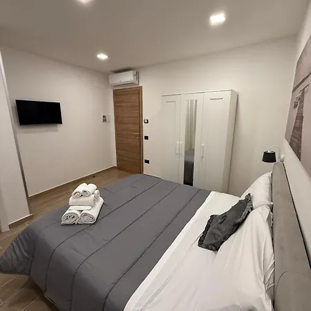 Residenza Trinita Naples