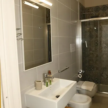 Bovio Square Xiv 2*