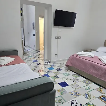 Aparthotel La Dimora Di Parthenope Centro Storico *