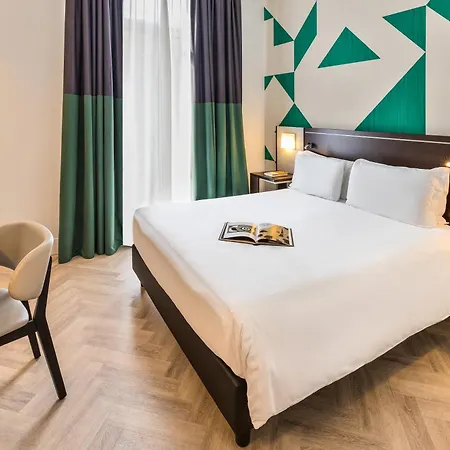 Ξενοδοχείο Mercure Centro Angioino 4*