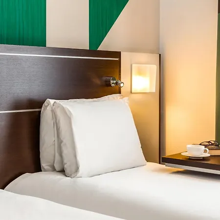 Mercure Centro Angioino 4*