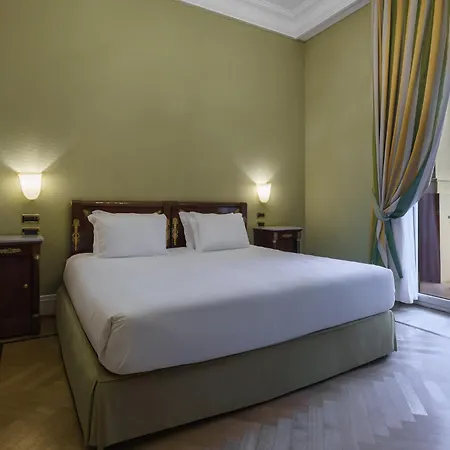 Отель Eurostars Excelsior Неаполь