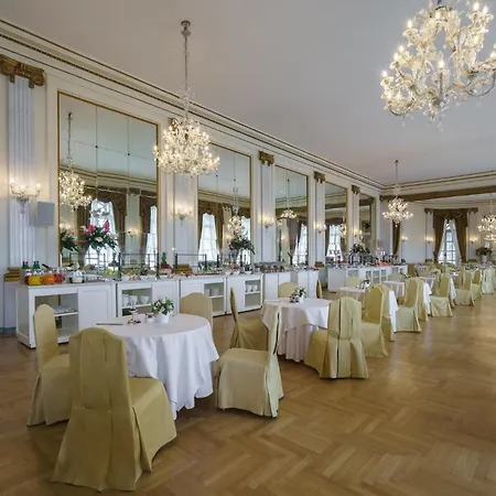 Отель Eurostars Excelsior