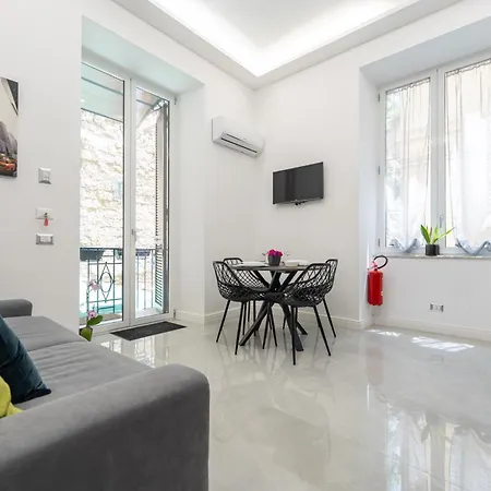 Maison Sanfelice Apartment *