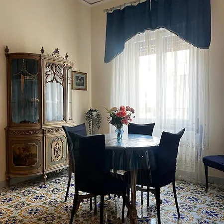 Maman Suite, Center Near Molo Beverello Неаполь