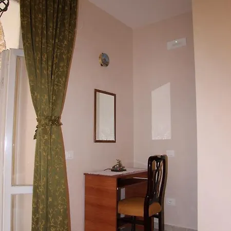 Nocleg ze śniadaniem San Gaetano Bed 3*