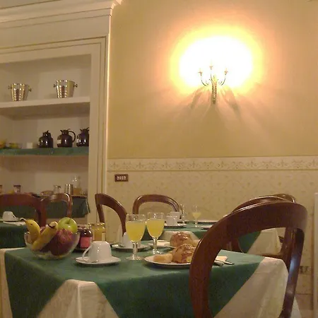 فندق Napolimia Boutique