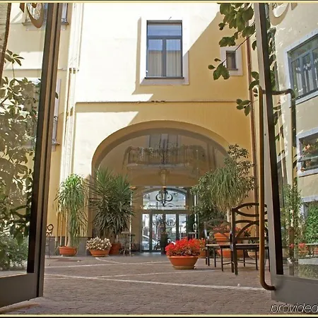 Hotel Le Cheminee Business 4*