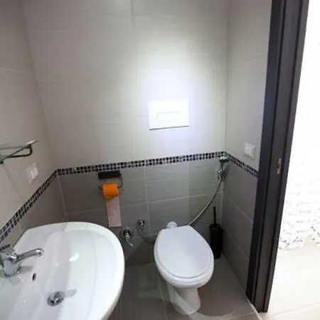 Domus Armenio Bed & Breakfast 3*