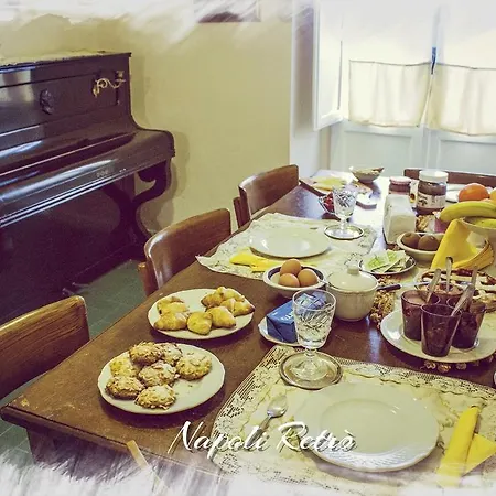 Bed & Breakfast Retro *