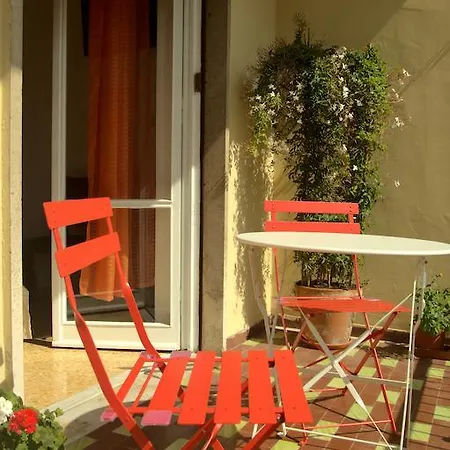 Bed & Breakfast Bibliotechina 2*