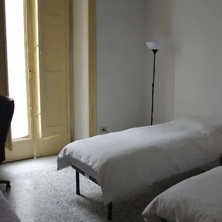 Bed & Breakfast Youthhome 3*