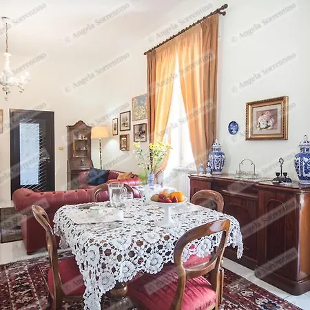 Chez Caroline Nápoles