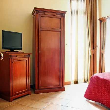 Le Cheminee Business Hotel