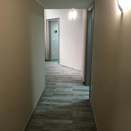 לינה וארוחת בוקר Chez Moi 2*