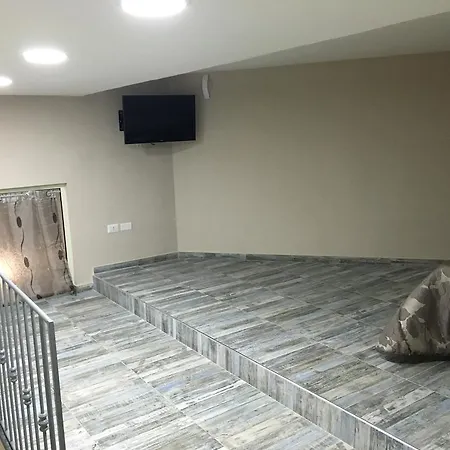 לינה וארוחת בוקר Chez Moi נאפולי