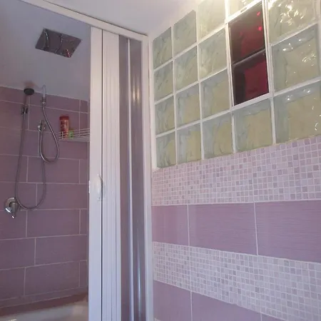 Apartment Nella Storica Piazza Carlo Iii Naples