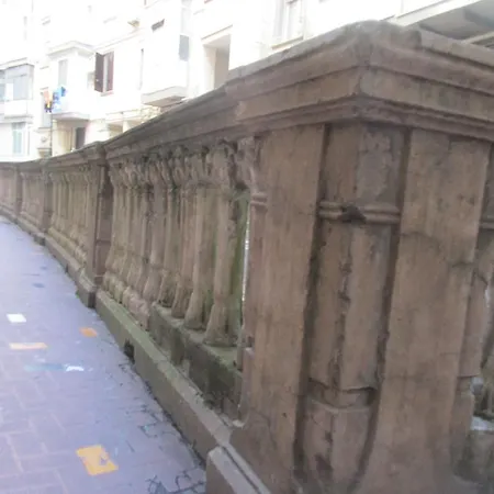 Nella Storica Piazza Carlo Iii Apartment Naples
