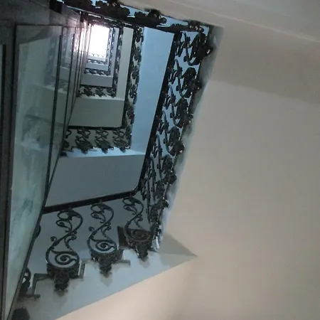Apartment Nella Storica Piazza Carlo Iii *