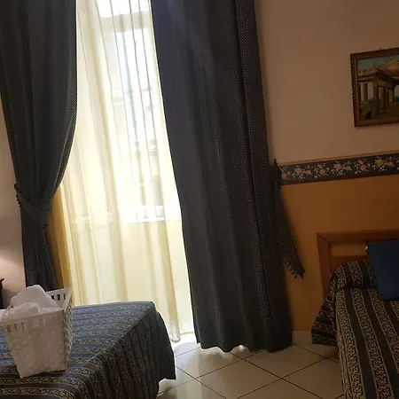 Bed & Breakfast Napoli Centrale Gasthof Neapel