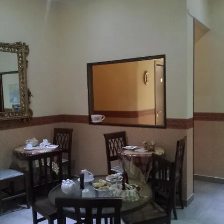 Bed & Breakfast Napoli Centrale 3* Neapel