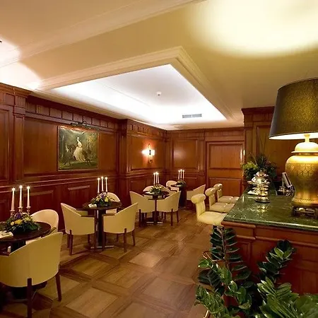 מלון Palazzo Alabardieri