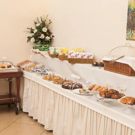 Le Cheminee Business Hotel 4*
