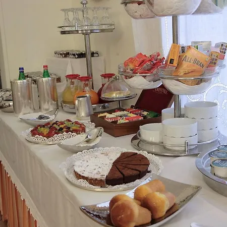 מלון Palazzo Alabardieri 4*