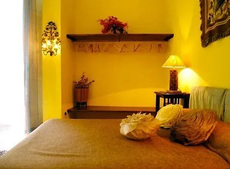 Dimora Dei Giganti Bed and breakfast Nápoles