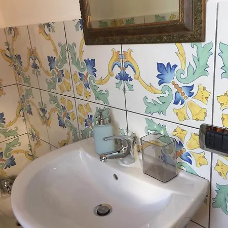 La Torre Di Ro Bed & Breakfast *