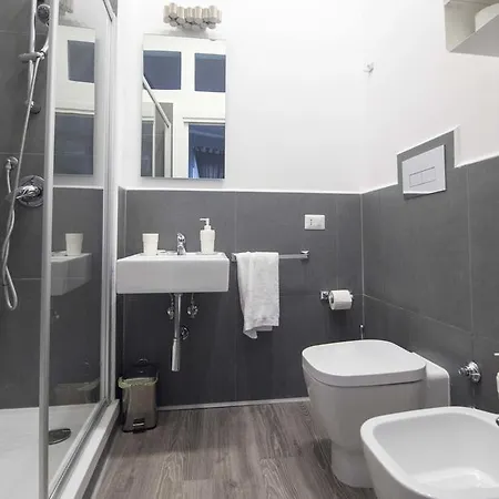 Rodino 5* Naples