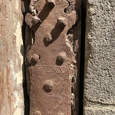 那不勒斯中心艺术套房旅馆 2*