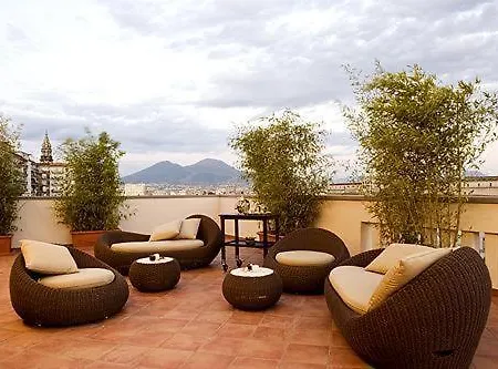 Hotel H2c 4*