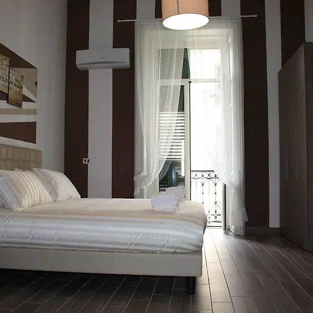 Be Italian Flat Duomo 319 Bed & Breakfast 2*