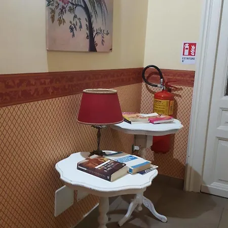 Gasthof Bed & Breakfast Napoli Centrale Neapel