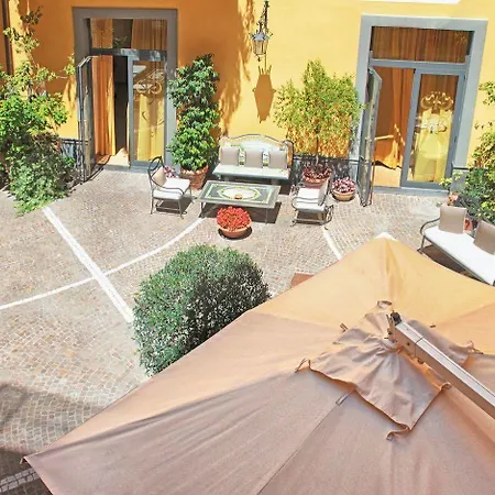 Hotel Le Cheminee Business 4*