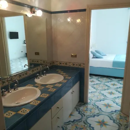 Suitenapolisantalucia Bed & Breakfast Naples