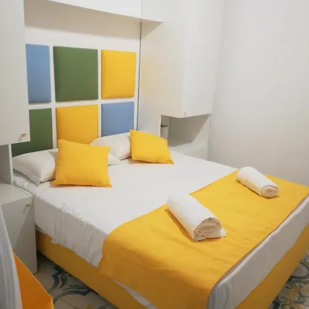 Suitenapolisantalucia Bed & Breakfast *
