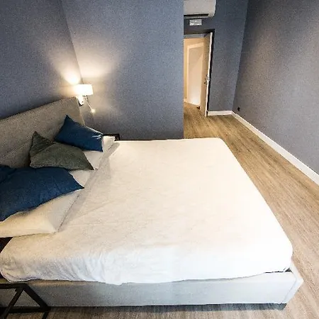 Art House Bed & Breakfast 2*