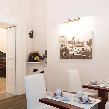 Oda ve Kahvaltı Foro Carolino S&b 2*