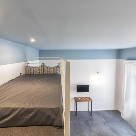 Be Italian Flat Duomo 319 Bed & Breakfast 2*