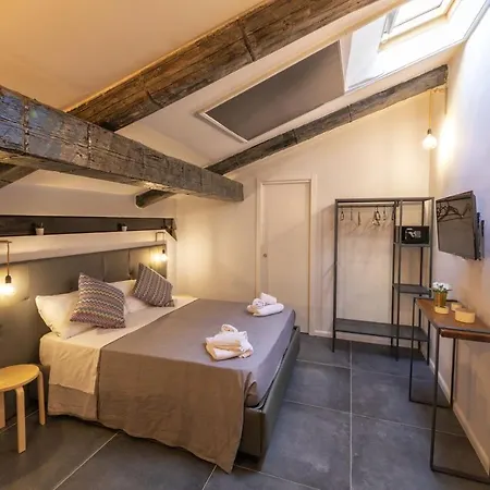 Be Italian Flat Duomo 319 Bed & Breakfast 2*