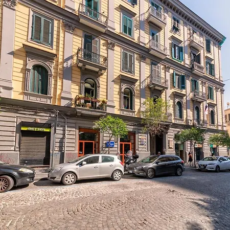 Be Italian Flat Duomo 319 Napoli