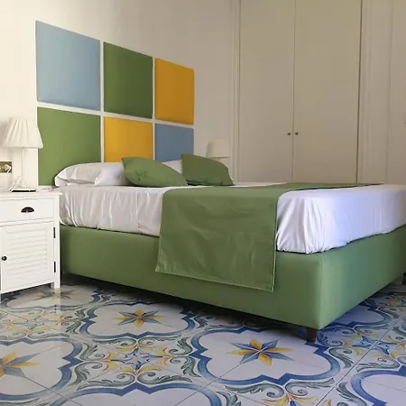 Suitenapolisantalucia Naples