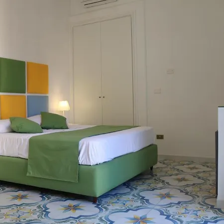 Suitenapolisantalucia Bed & Breakfast *