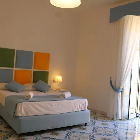 Suitenapolisantalucia Naples