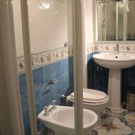 Suitenapolisantalucia Bed & Breakfast *